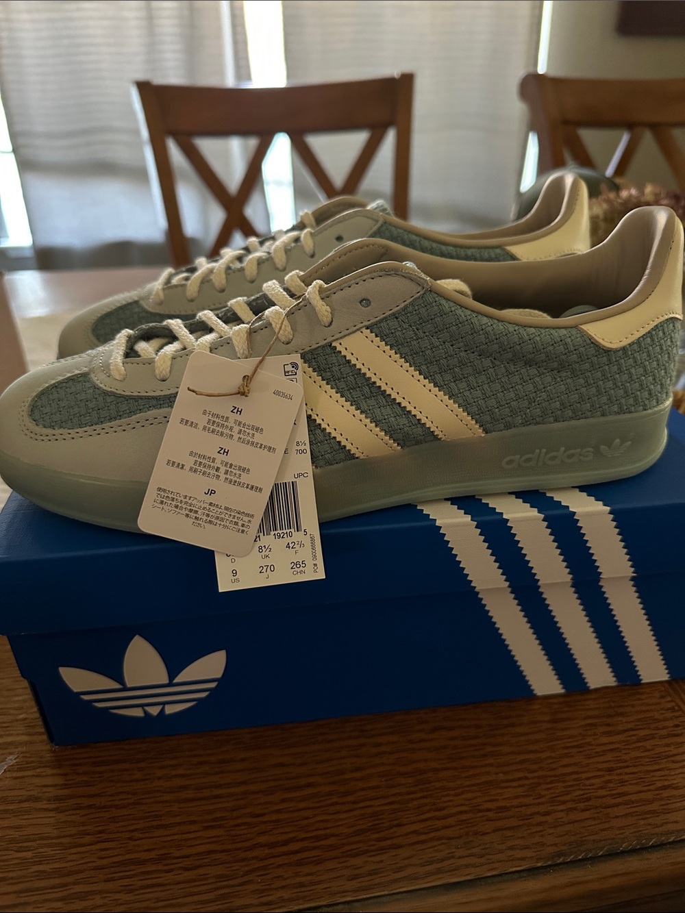 adidas Men’s Mint Green and Cream Retro Sneakers